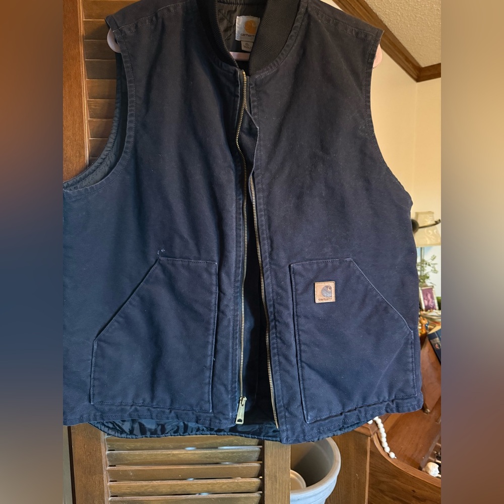 Men’s Carhartt quilt lined Arctic Vest Navy EUC, XL Tall - Picture 1 of 3